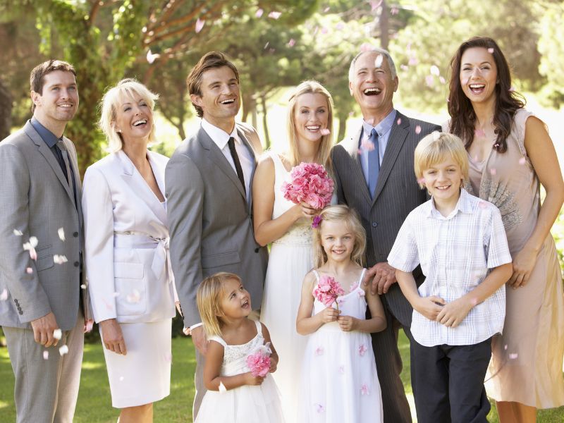 Hochzeitsgruppenfoto mit Kindern